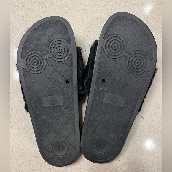 Steve Madden SOFTEY Faux Fur Slides - Picture 2 of 4